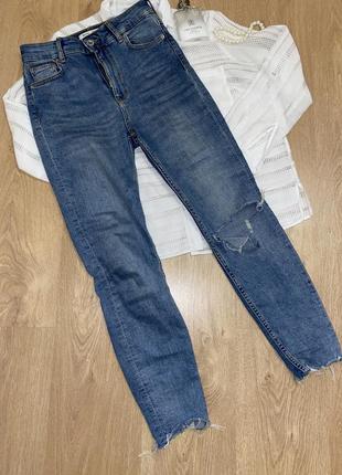 Жіночі джинси рванки, синього кольору, стильні джинси