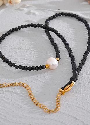 Колье чокер с натуральнй жемчужиной и кристаллами