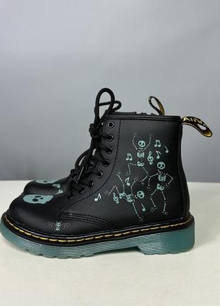 Детские ботиночки dr. martens