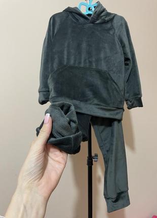 Велюровый костюмчик с отеленью в серном цвете🐰5 фото