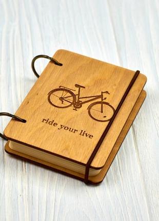 Блокнот деревянный  а7 велосипед из фанеры светлый на кольцах2 фото