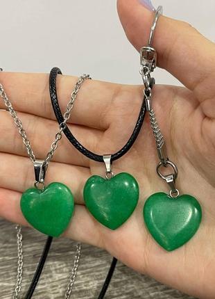 Кулон з натурального каменю хризопраз у формі сердечка на брелоку для ключів - оригінальний подарунок дівчині.6 фото
