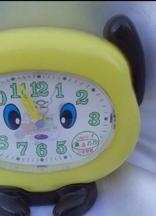 Детские настольные часы-будильник "собачка"3 фото