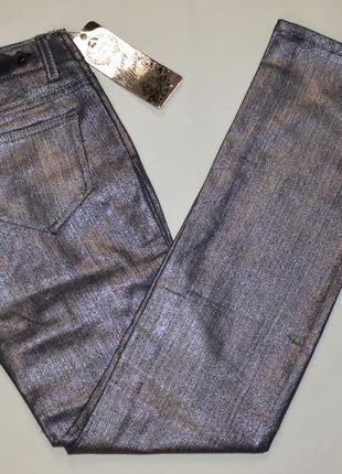 Брендовые женские серебристые блестящие джинсы металлик cherry diffusion этикетка3 фото