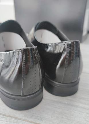 New! лаковані чорні туфлі дербі ikos 5194 фото