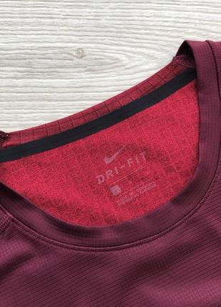 Спортивна футболка з стягуванням nike pro mesh dri-fit training breathe t-shirt burgundy9 фото