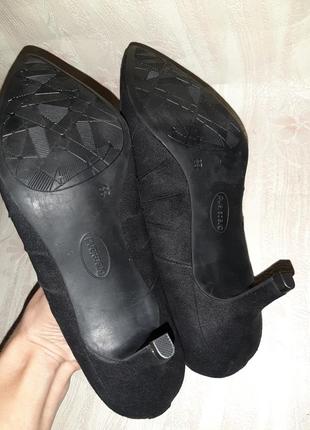 Черные туфли лодочки под замш с черными стразами на среднем кольца10 фото
