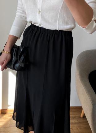 Шифоновая юбка миди черного цвета5 фото