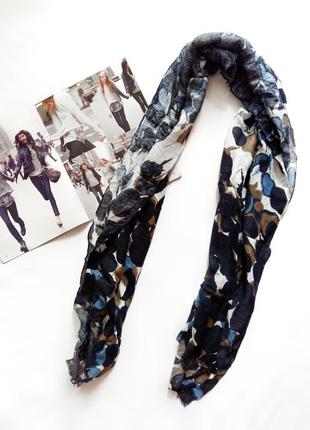 Темно-синій шарф з розводами sisley