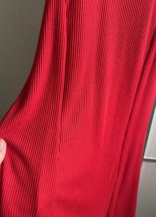 Красное платье в рубчик новое без рукавов м3 фото