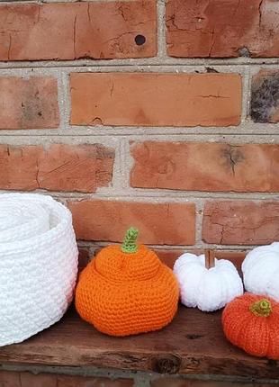 Набір білих в'язаних корзин, гарбузи, геловін #розвантажую