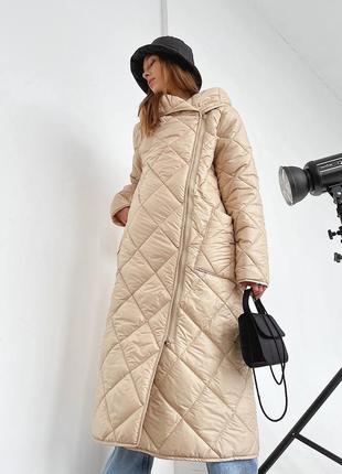 Стеганое зимнее пальто на молнии1 фото