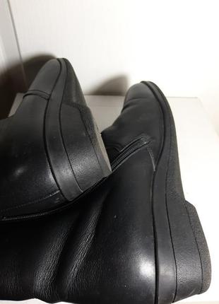 Жіночі брендові шкіряні зимові чоботи, чорні шкіряні черевики, ботильйони. шкіра8 фото
