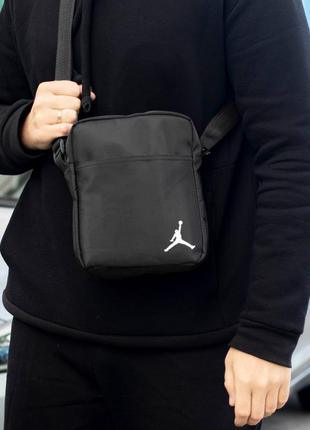 Мужская сумка мессенджер jordan casual черная спортивная барсетка тканевая сумка через плечо2 фото