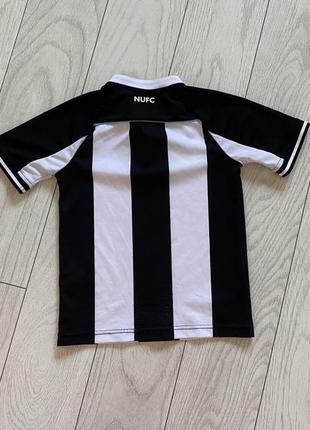 Футбольный костюм nufc бренда castore 9-10 лет7 фото