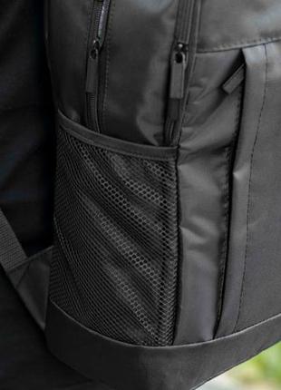 Спортивный городской рюкзак nike ful черный тканевый на 17 л с отделом для ноутбука молодежный8 фото