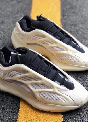 Adidas yeezy 700 v32 фото