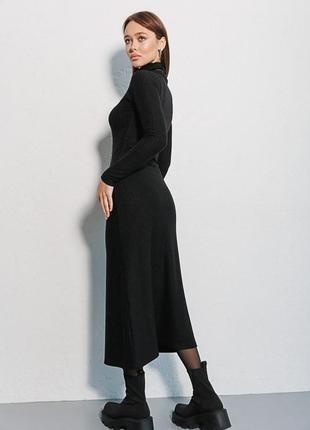 Женское длинное теплое платье миди с текстурного трикотажа3 фото
