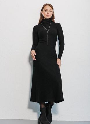 Женское длинное теплое платье миди с текстурного трикотажа4 фото