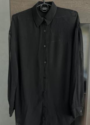 Базовая черная прозрачная рубашка бренда bershka