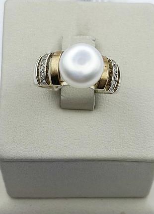 Кольцо серебряное с жемчугом и фианитом 17 3,85 г