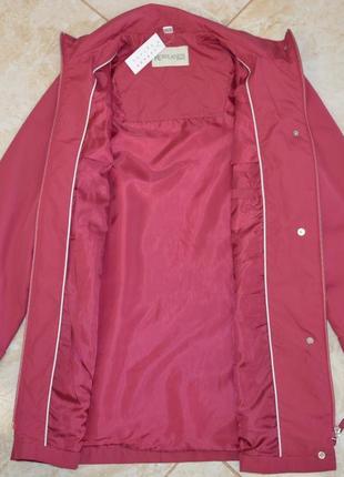 Брендовая розовая легкая куртка на молнии с карманами без капюшона rowland's этикетка5 фото