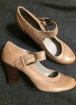 Hush puppies шкіряні туфлі 24.5-25 см