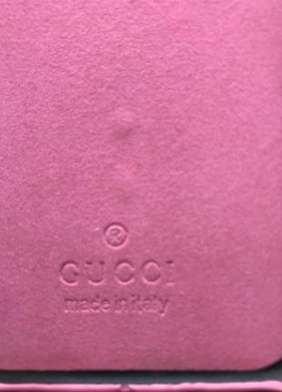 Оксамитовий рожевий чохол gucci для iphone 73 фото