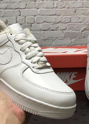 Зимние мужские кроссовки nike air force 1 winter white (мех) 412 фото