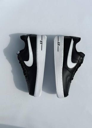 Базовые зимние кроссовки найк nike air force black and white. модель унисекс. 
доступны в 5-ти цветах.2 фото