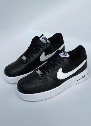 Базовые зимние кроссовки найк nike air force black and white. модель унисекс. 
доступны в 5-ти цветах.