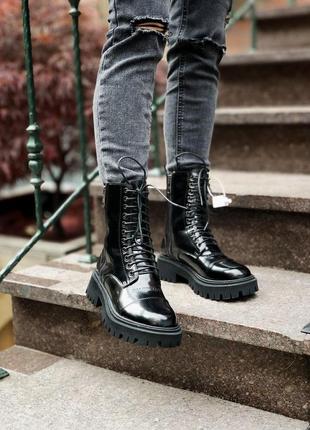 Жіночі черевики balenciaga boots tacter black patent fur locquer (штучне хутро, лак) баленсіага трактор
