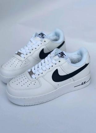 Базовые зимние кроссовки найк nike air force b/strip winter premium. модель унисекс. 
доступны в 5-ти цветах.