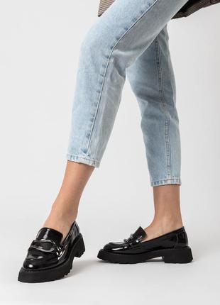 Туфли черные лакированные женские на низком каблуке 1008тz8 фото