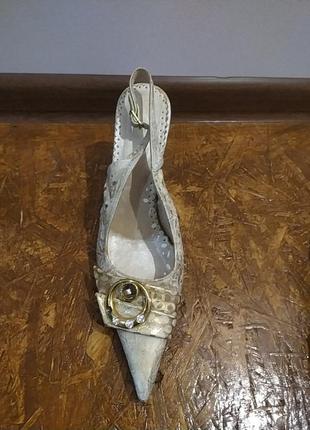 Туфлі на каблучку