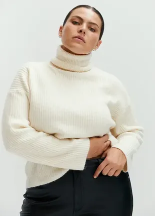 Оверсайз свитер в рубчик с высоким горлом h&m 1089150001