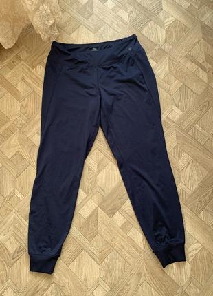 Спортивные штаны