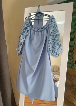 Платье небесного цвета