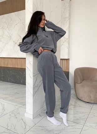 Костюм женский