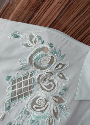 Шикарная эксклюзивная винтажная удлинённая блуза с вышивкой натуральными камнями жемчужинами и перламутровыми пуговицами5 фото