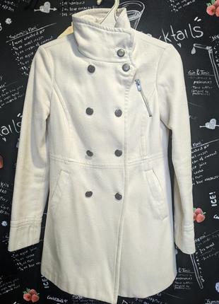 Біле коротке пальто демісезонне шерсть bershka xs2 фото