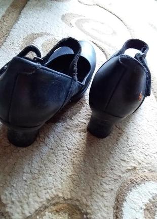 Кожаные туфли испанского бренда5 фото