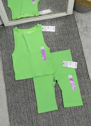 Новый зеленый костюм в рубчик primark