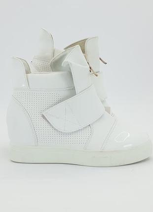 Продам женские ботинки деми 23 см