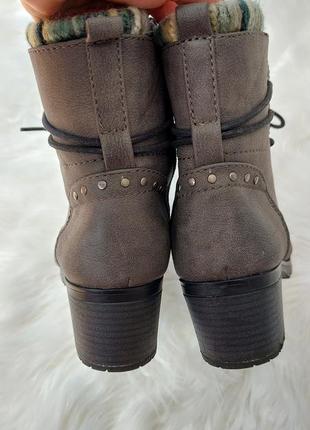Ботинки зимние на удобном каблуке5 фото
