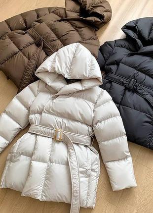 Жіноча зимова куртка плащівка лаке з капюшоном lavanda бежева