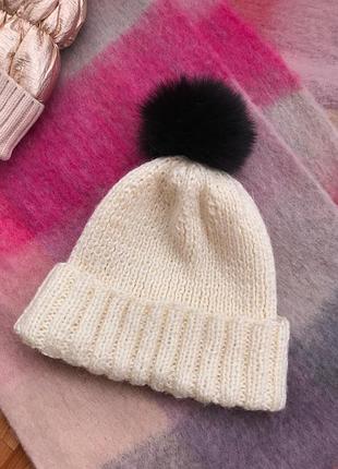 Шапка з помпоном