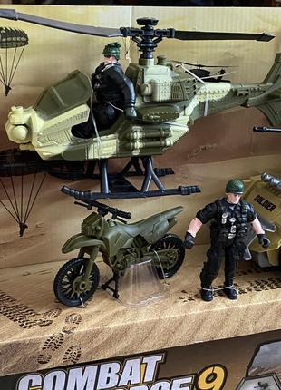 Набір військового транспорту з фігурками2 фото