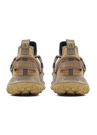 Кросівки жіночі / чоловічі коричневі nike acg mountain fly low gore tex beige brown7 фото