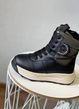 Стильна зимова модель черевиків для дівчаток